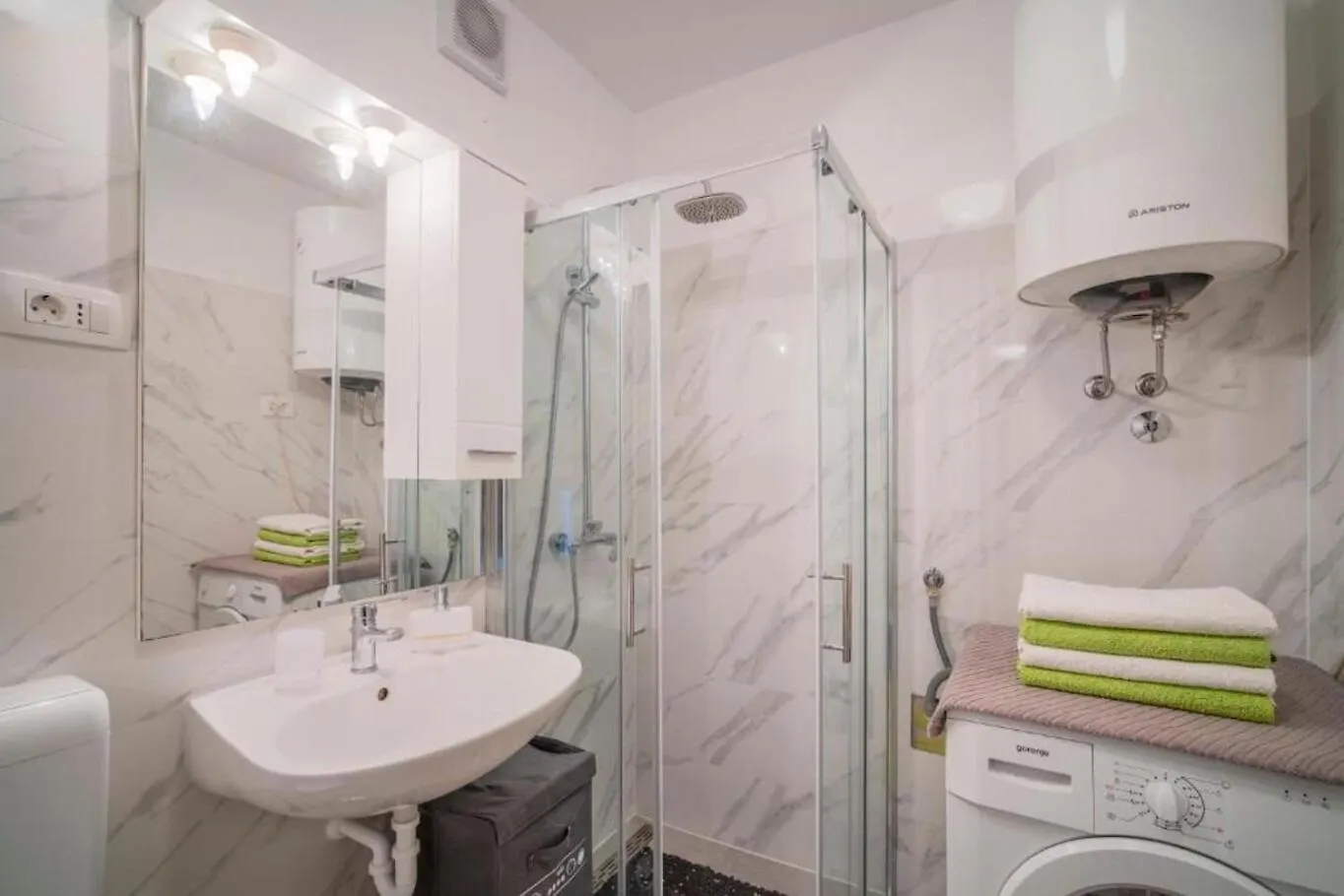 Apartment Slava - Sea View Rijeka Kroatië